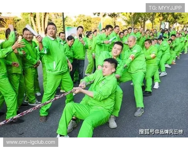 绿色主题足球服设计探索与创新融合环保理念的运动时尚趋势